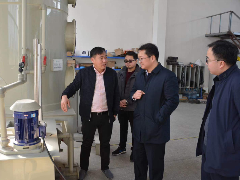 興化市市長蒞臨我司參觀并指導(dǎo)工作